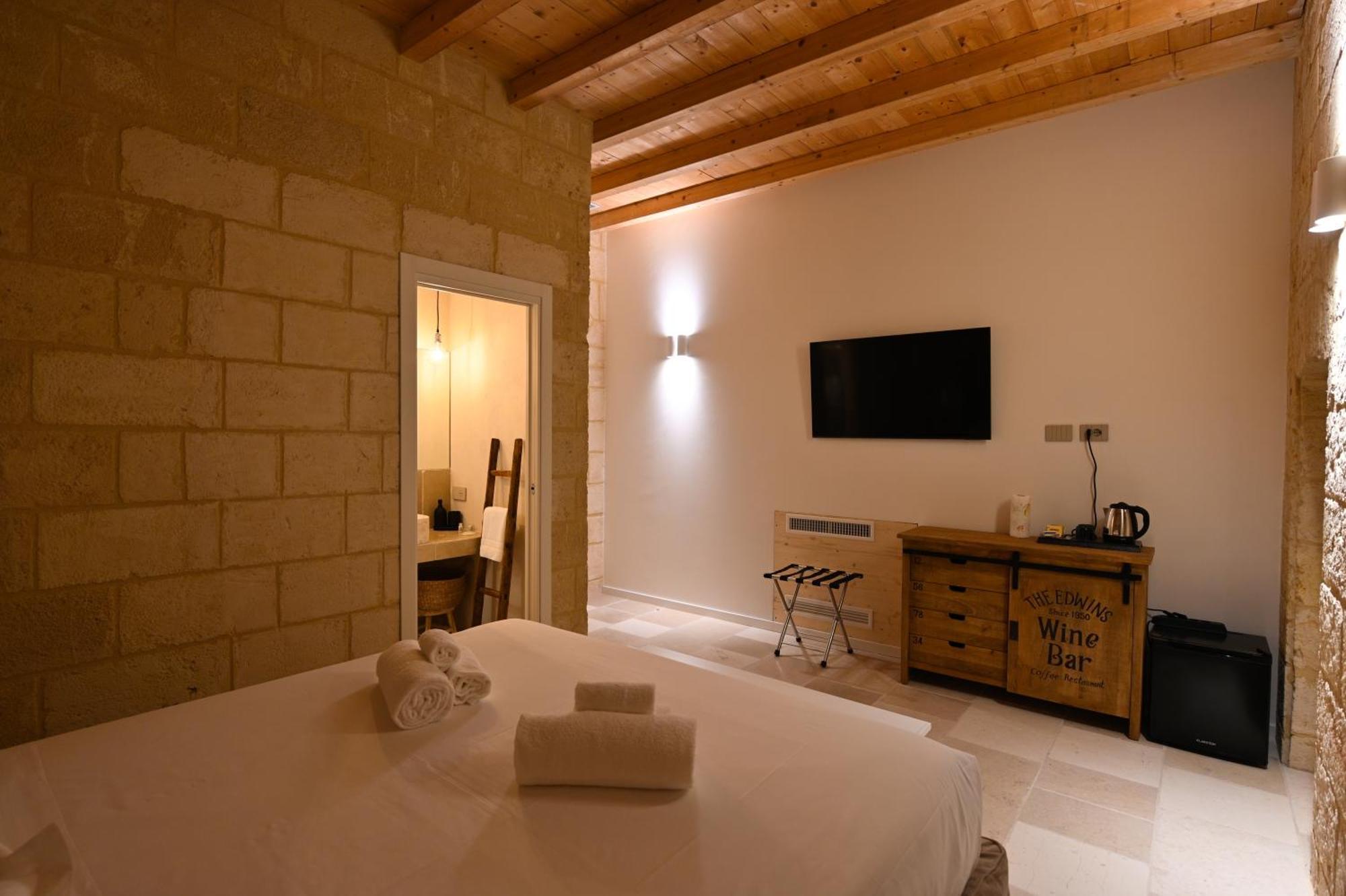 Bed and Breakfast Palazzo Momi Бари Экстерьер фото