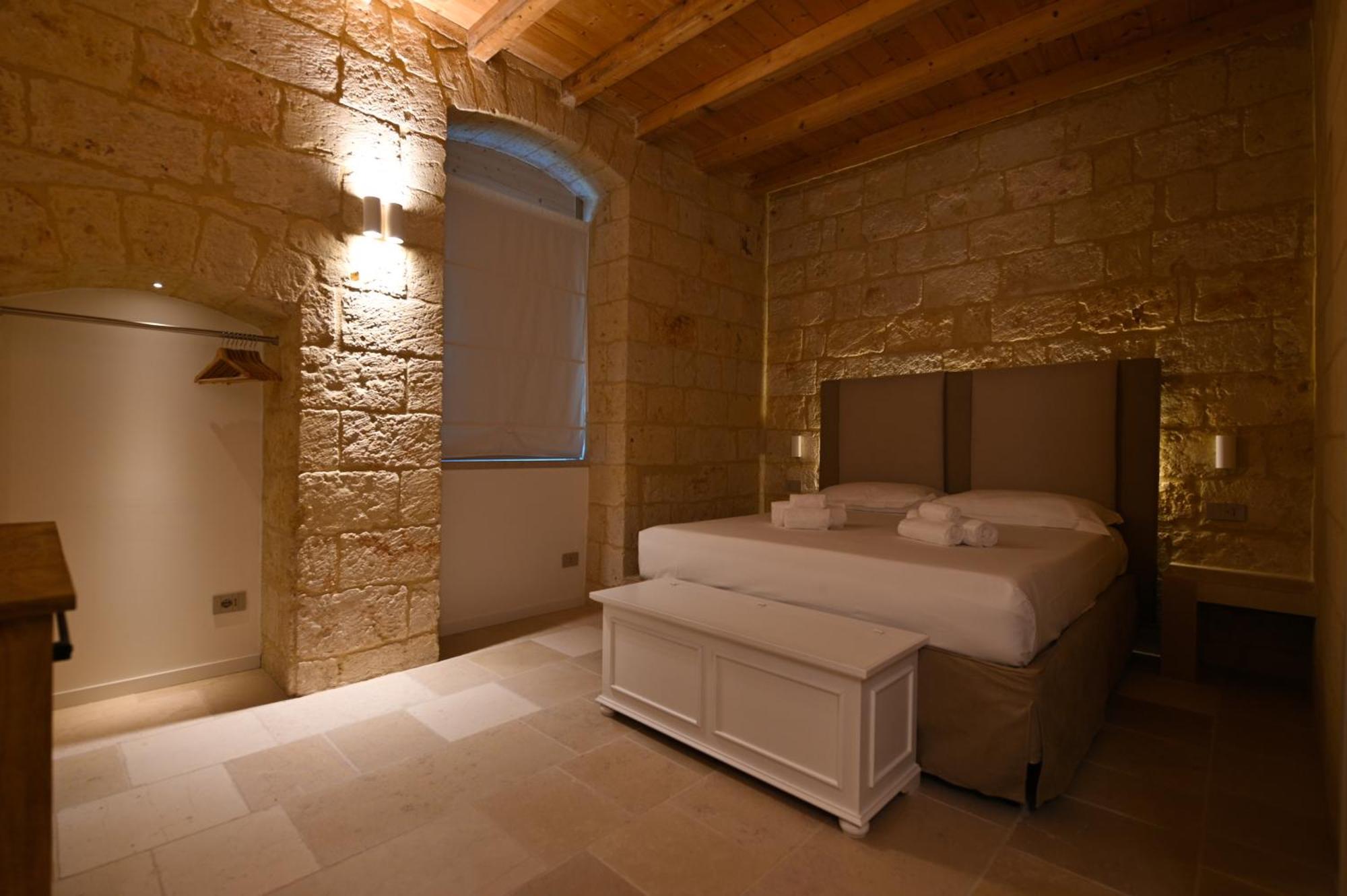 Bed and Breakfast Palazzo Momi Бари Экстерьер фото