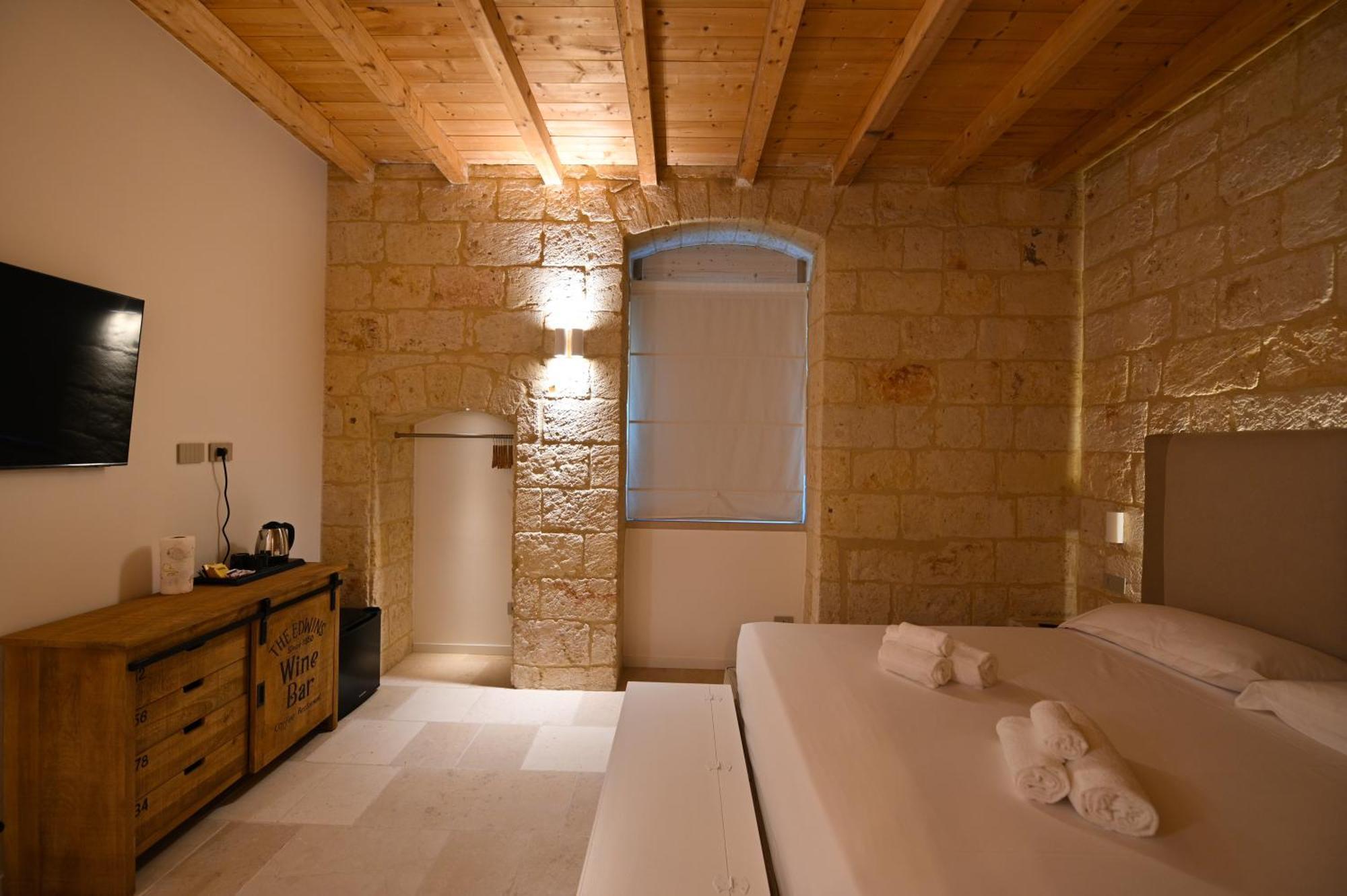 Bed and Breakfast Palazzo Momi Бари Экстерьер фото