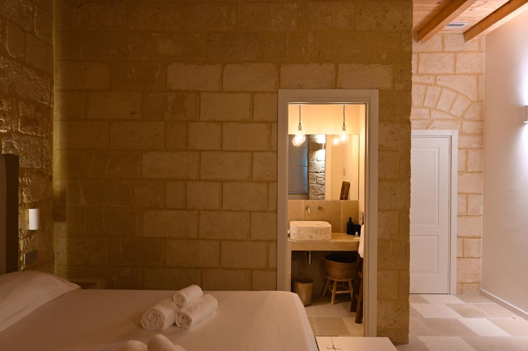 Bed and Breakfast Palazzo Momi Бари Экстерьер фото